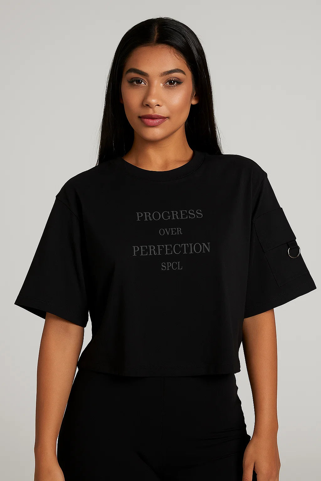 CAMISETA MUJER OVERSIZE CORTA NEGRA